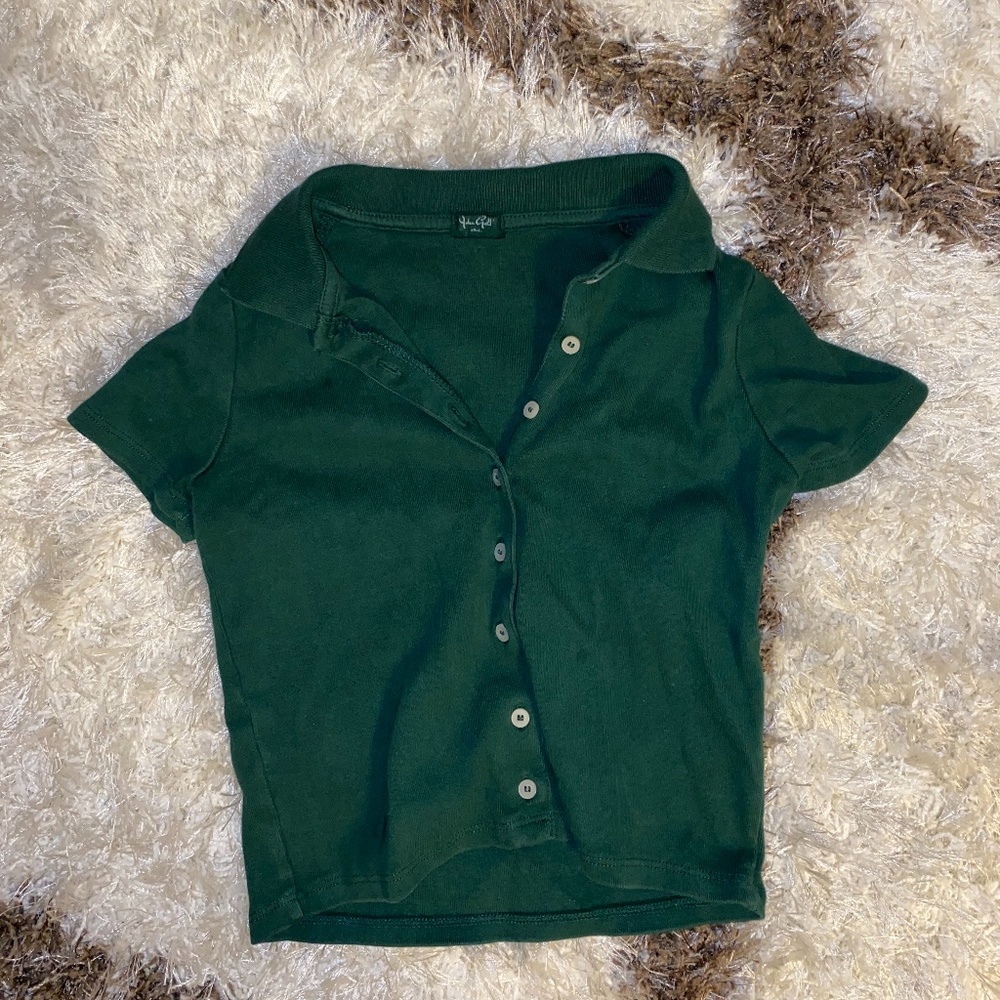 green button up shirt